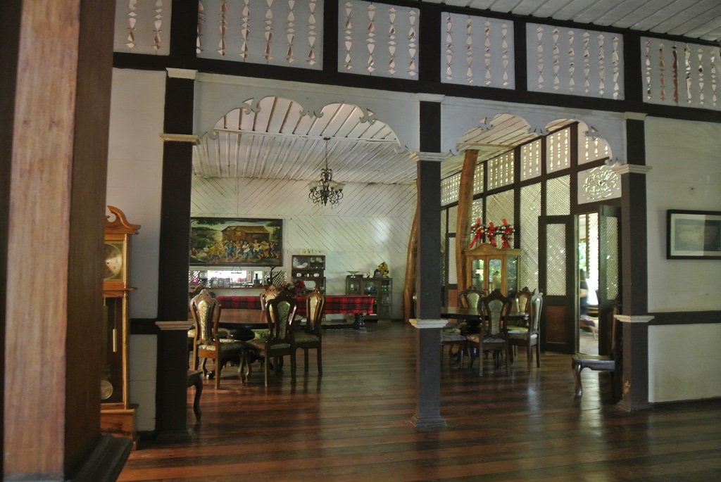 lagbas ancestral house room