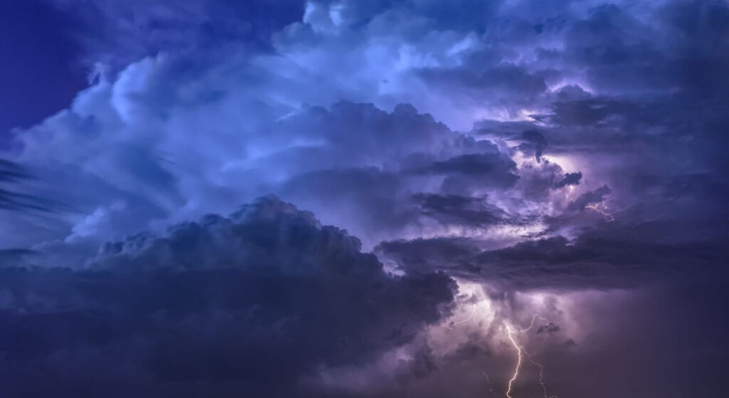 thunderstorm dark clouds