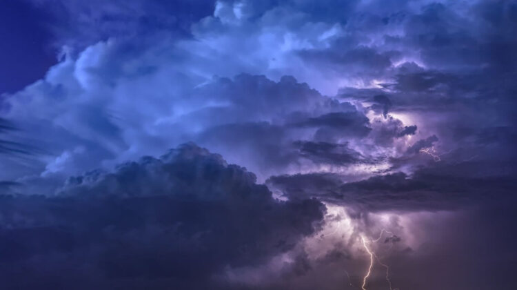 thunderstorm dark clouds